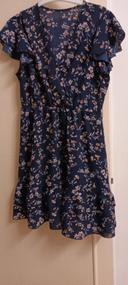 Belle robe fleuri.  Shein.  Taille L. 5€