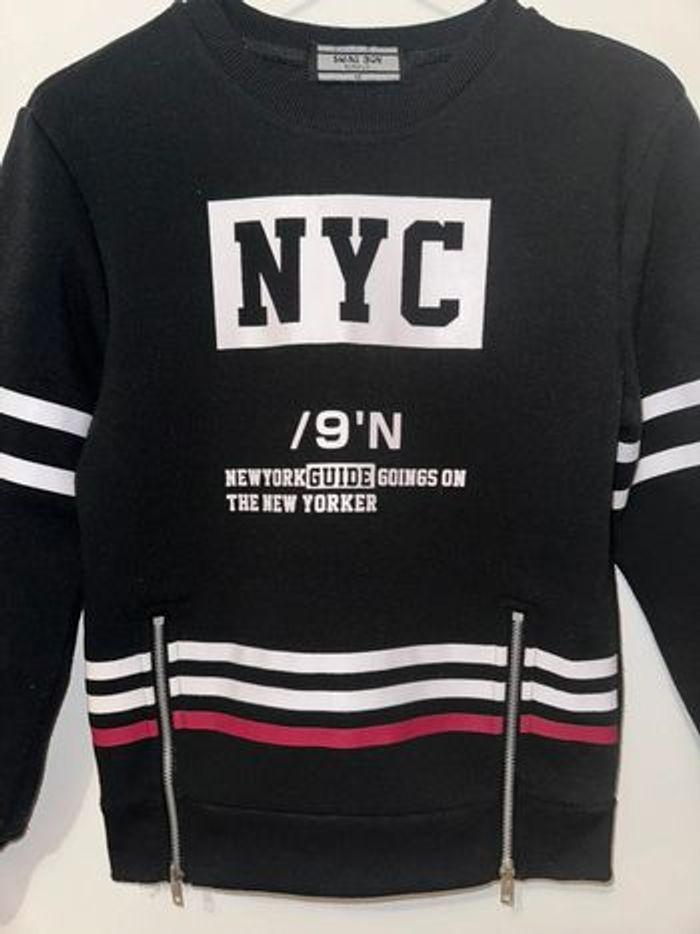 Pull NYC garçon taille 12 ans ! - photo numéro 2