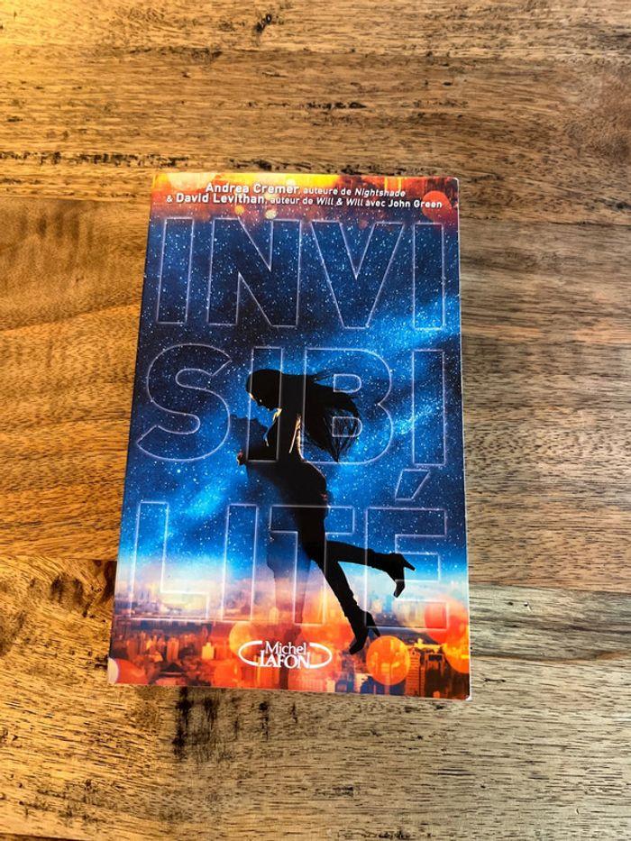 Livre invisibilité - photo numéro 1