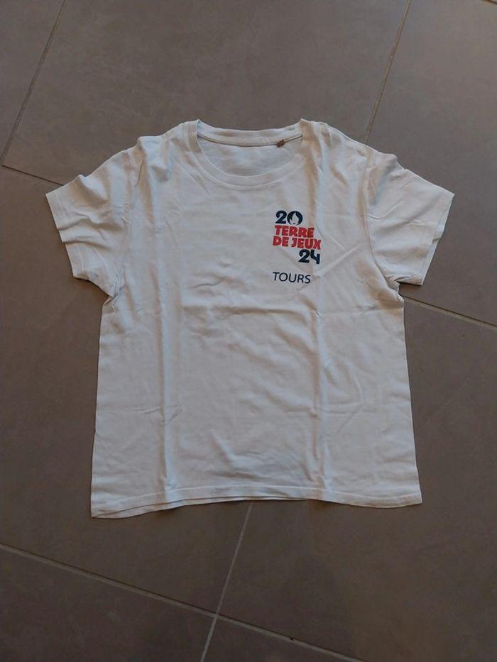 Tee shirt terre de jeux 2024 T10A - photo numéro 1