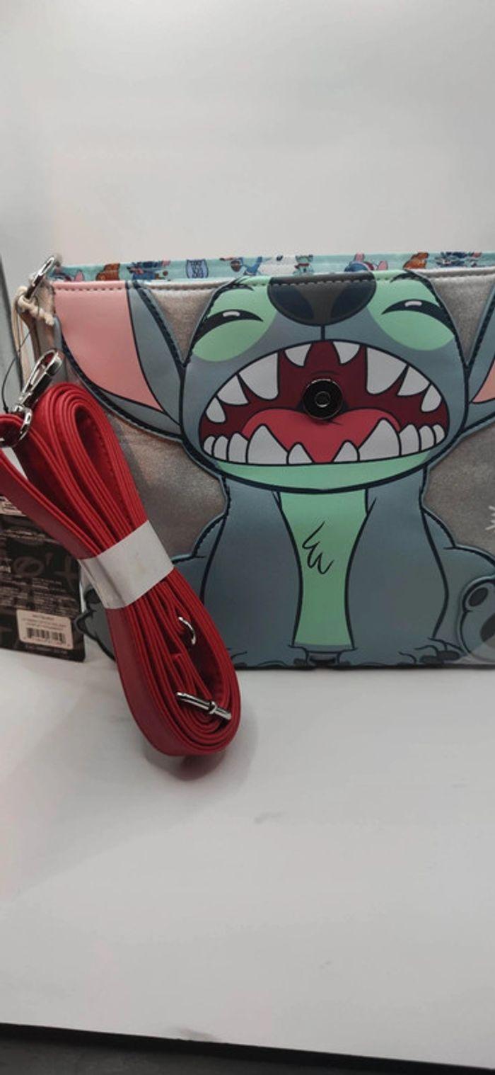 Sac à bandoulière Loungefly Stitch cosplay - photo numéro 6