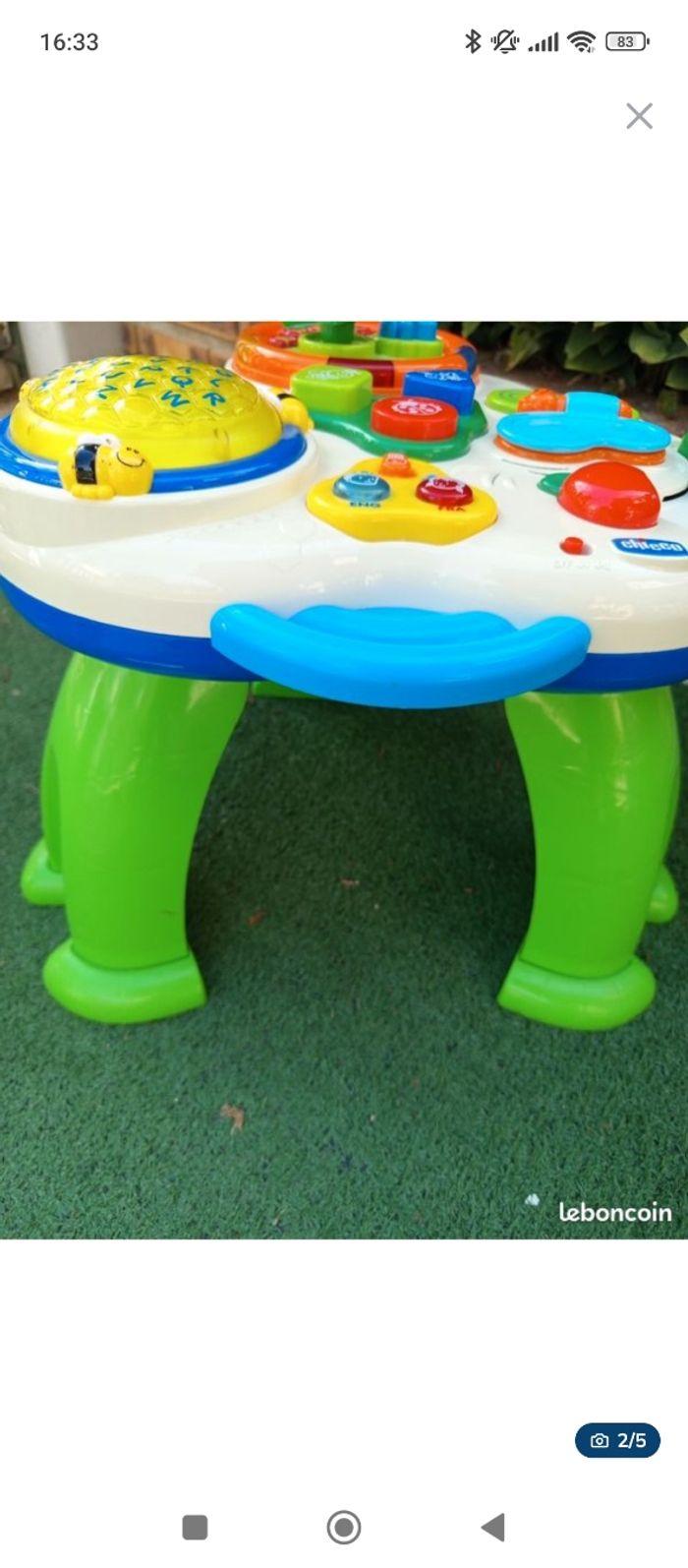 Table activités bébé chicco. - photo numéro 2