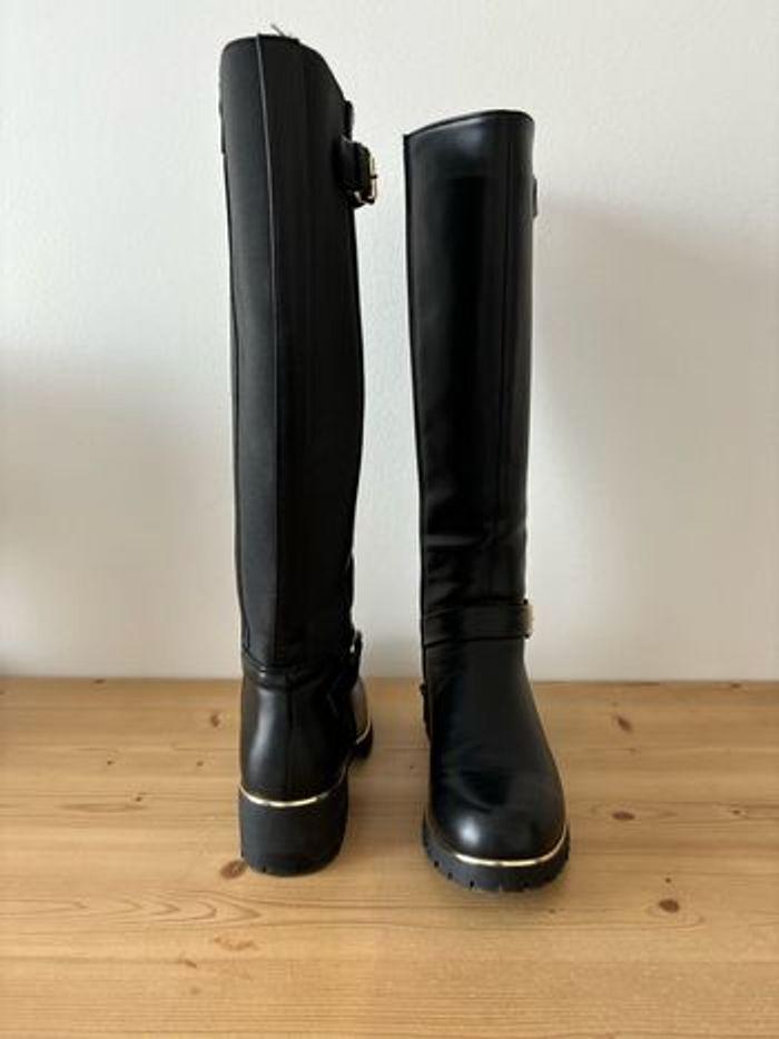 Bottes style cavalière noir avec boucle en métal doré - photo numéro 2