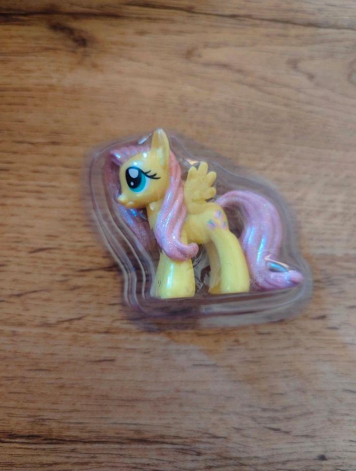 Figurine My little Pony (Fluttershy), cheveux brillants, neuve - photo numéro 4