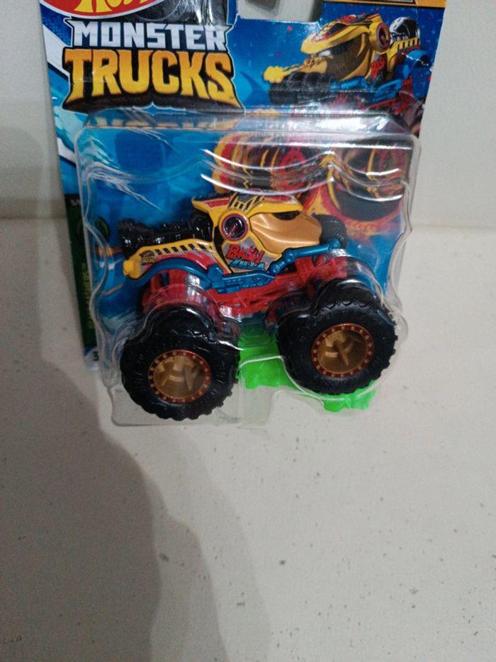 Monster truck hot Wheels neuf 1/64 Bash zilla - photo numéro 2