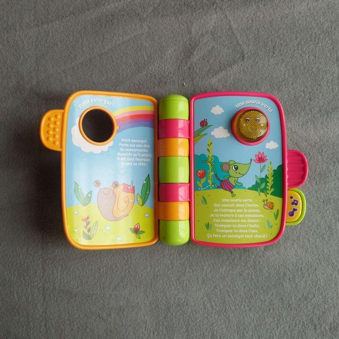 Jouet livre électronique VTech : P'tit livre enchanté, Mes premières comptines - photo numéro 2