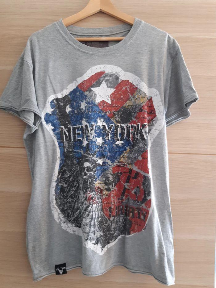 T shirt New york tete de mort - photo numéro 1