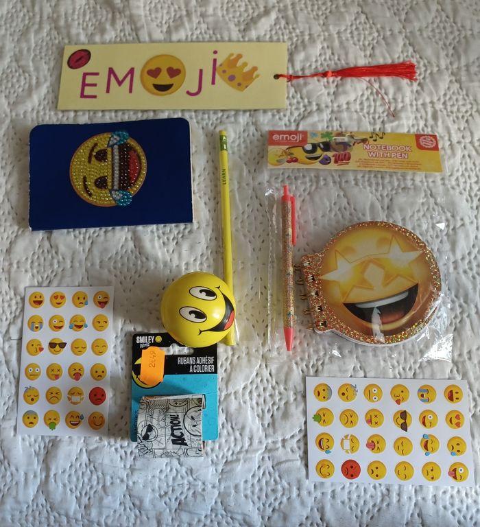 Lot smiley/emoji - photo numéro 1