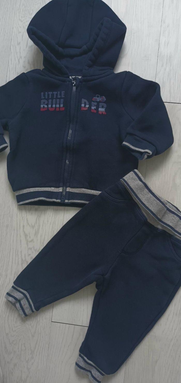 Ensemble bébé jogging - photo numéro 1