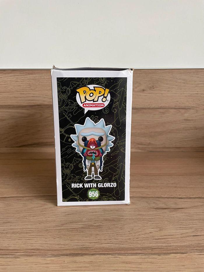 Figurine Funko Pop Rick et Morty : Rick with Glorzo 956 - photo numéro 2