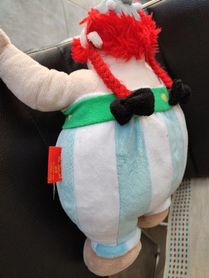 Astérix Obélix poupée peluche doudou teddy Uderzo parc 2005 - photo numéro 10