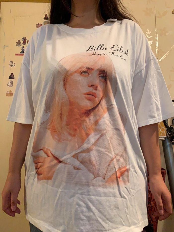 T-shirt ample Billie Eilish taille L - photo numéro 1