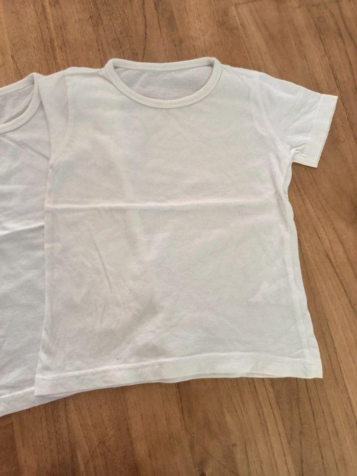 Lot de 2 t-shirts blancs 4/5ans - photo numéro 2