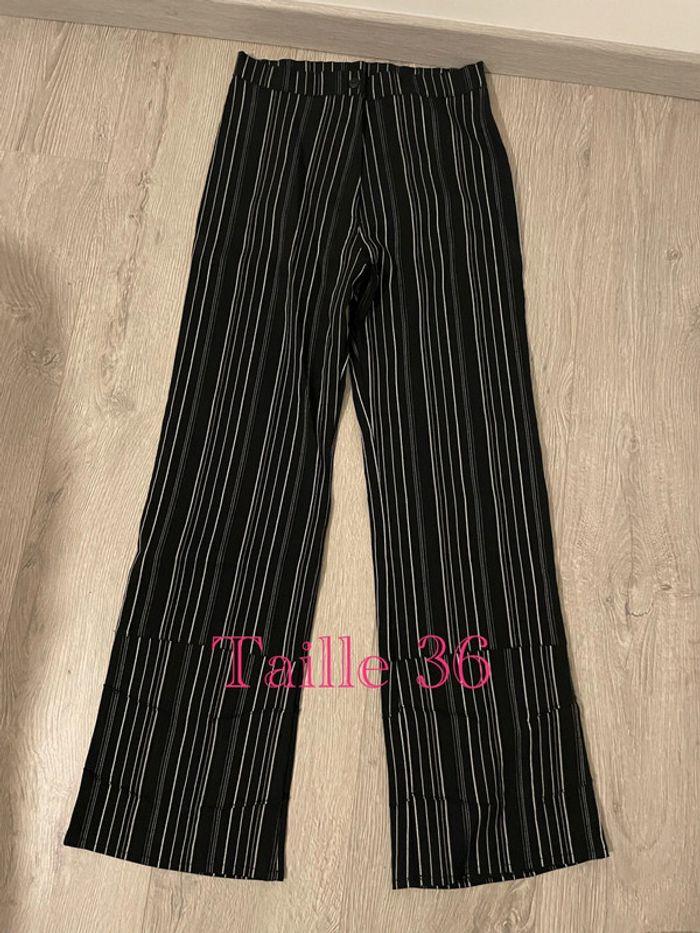 Pantalon court 7/8 extensible noir rayé blanc taille haute neuf taille 36 - photo numéro 1