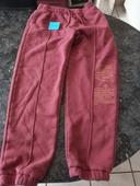 Pantalon de jogging kiabi 12 ans rose . Très bon état