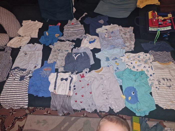 Lot of baby cloths 0-3months,1-3 months - photo numéro 1