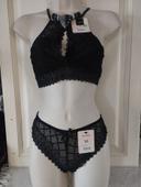 Ensemble de lingerie neuf sans armatures taille S pour le haut et M pour le bas