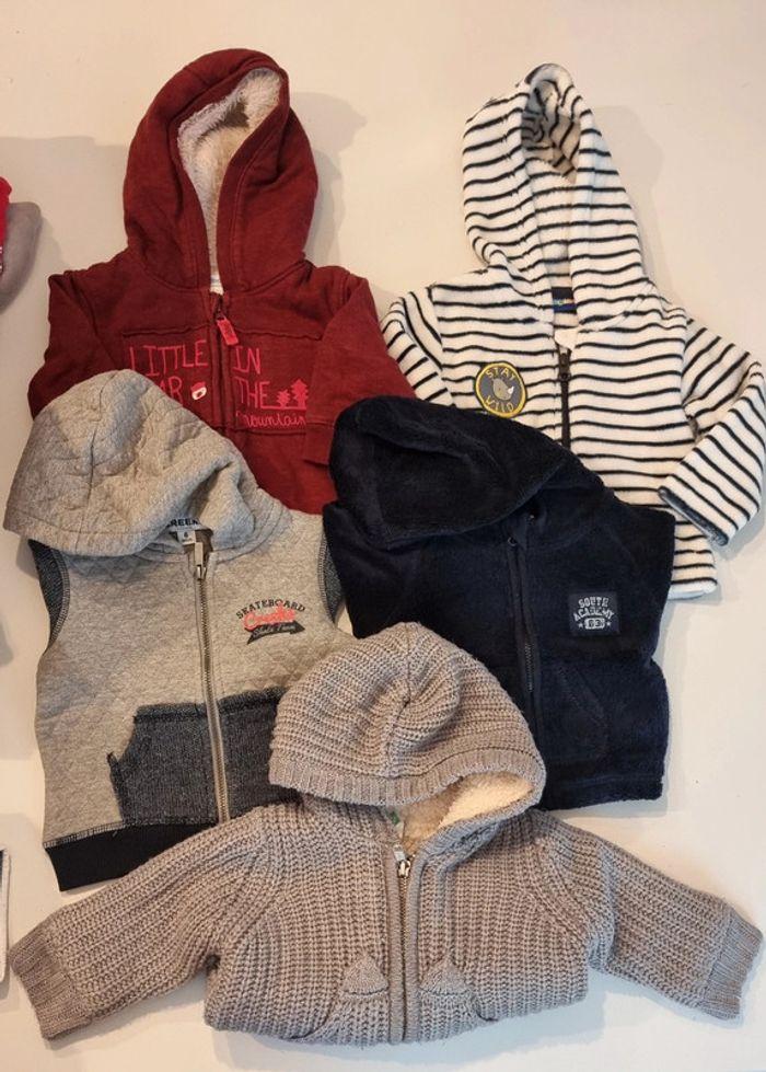 Gros lot de vêtements bébé garçon 6 mois chaud/hiver - photo numéro 9