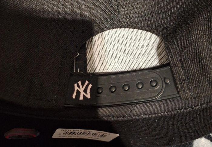 Casquette réglable New Era Yankees neuve taille M - photo numéro 4