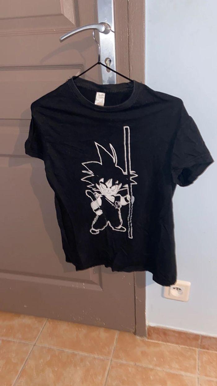 Teeshirt sangoku noir - photo numéro 1