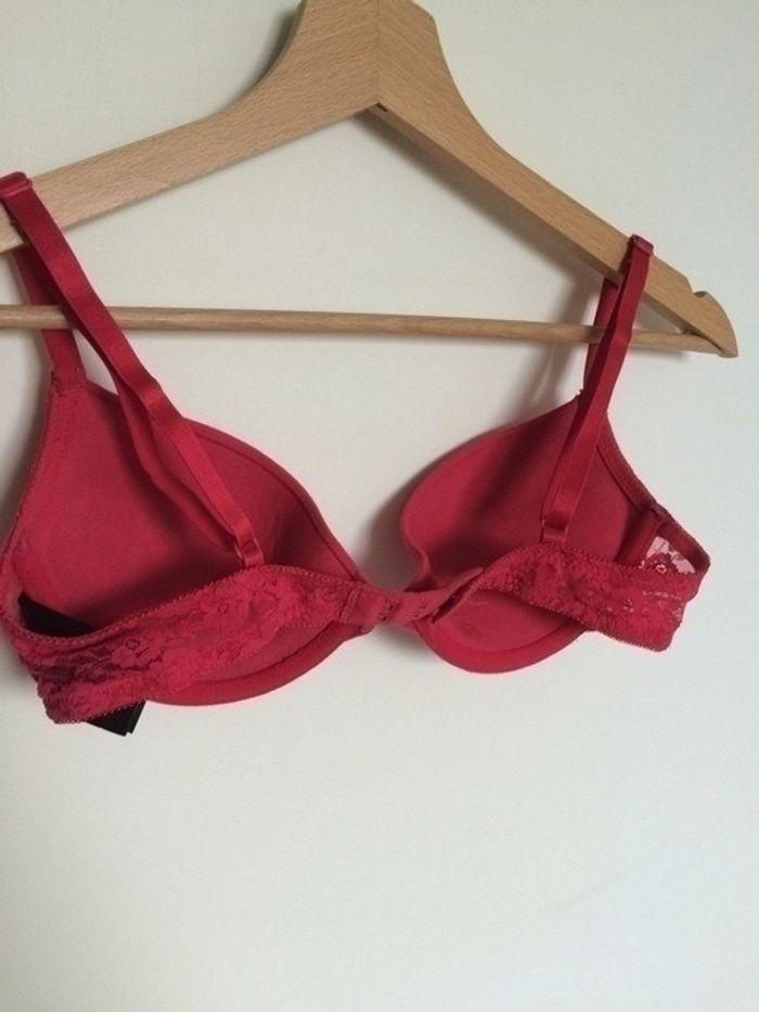 Soutien gorge dentelle rose H&M - photo numéro 1