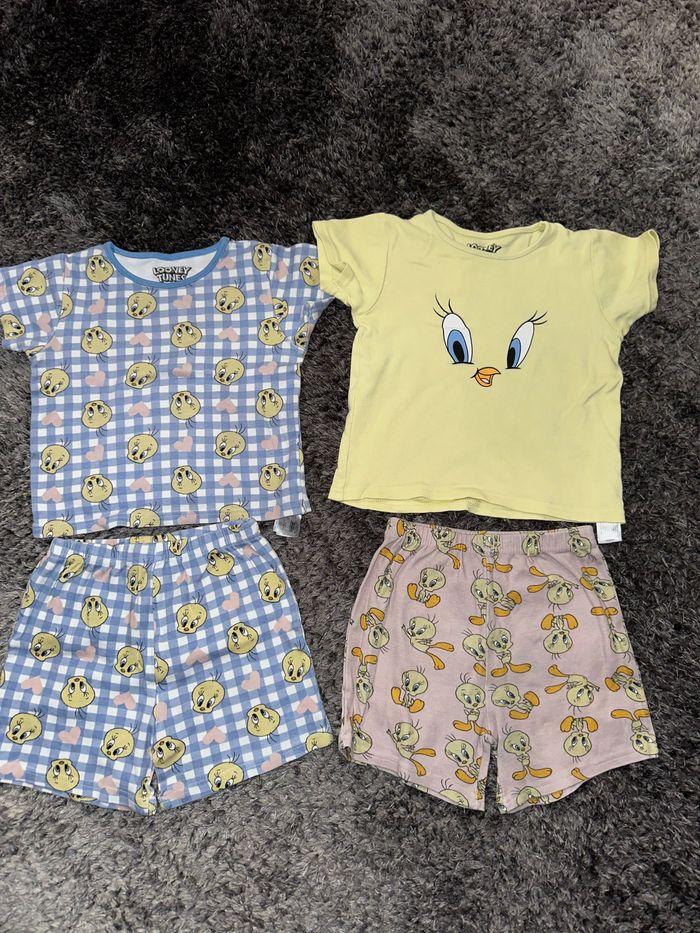 Lots 2 pyjamas taille 98 cm looney tunes - photo numéro 1