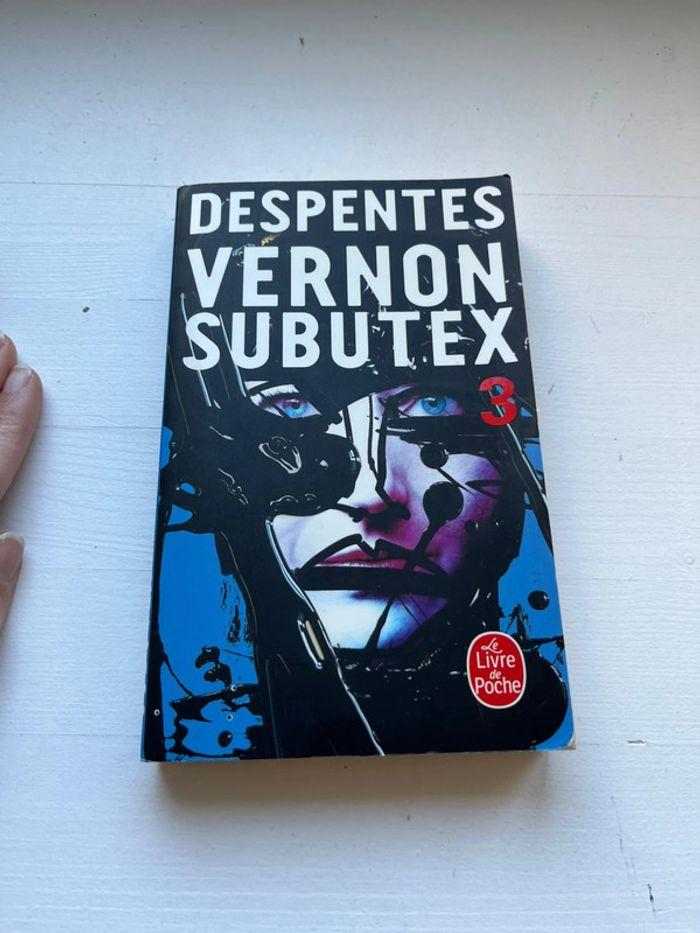 Vernom subutex 1,2,3 Despentes - photo numéro 8