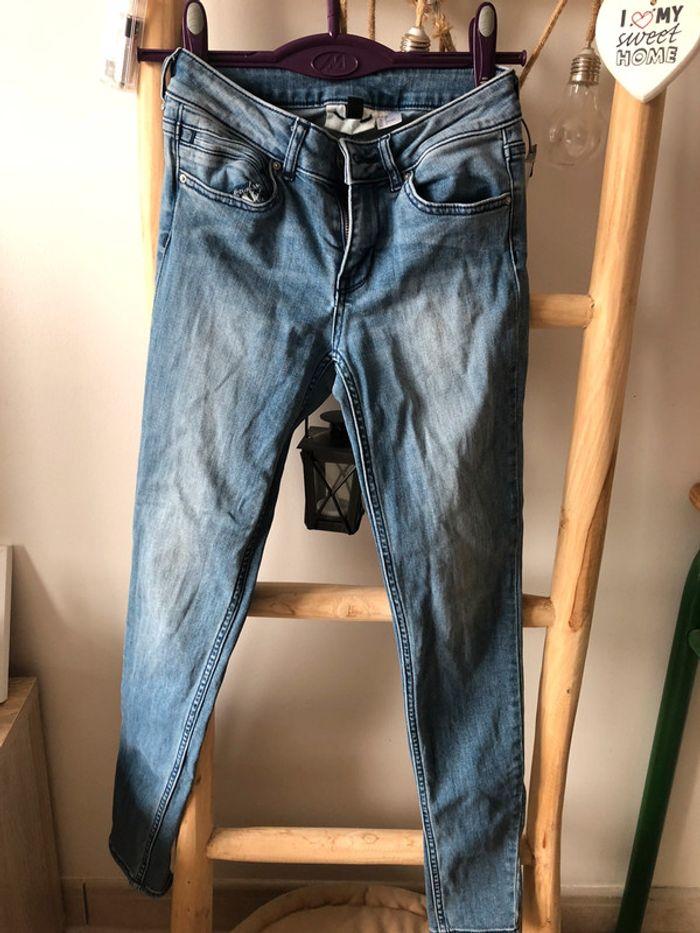 Jeans fermetures éclairs H&M taille 32 - photo numéro 1