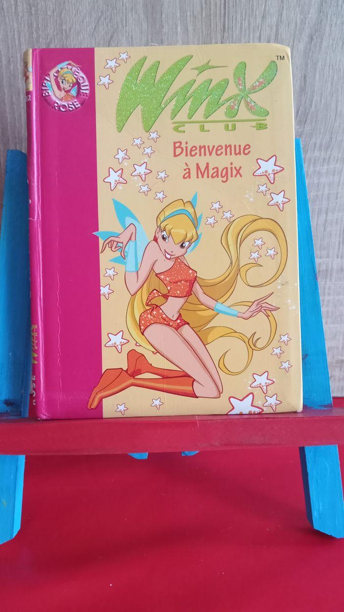 Winx Club 02 - Bienvenue à Magix, bibliothèque rose, couverture souple - photo numéro 1