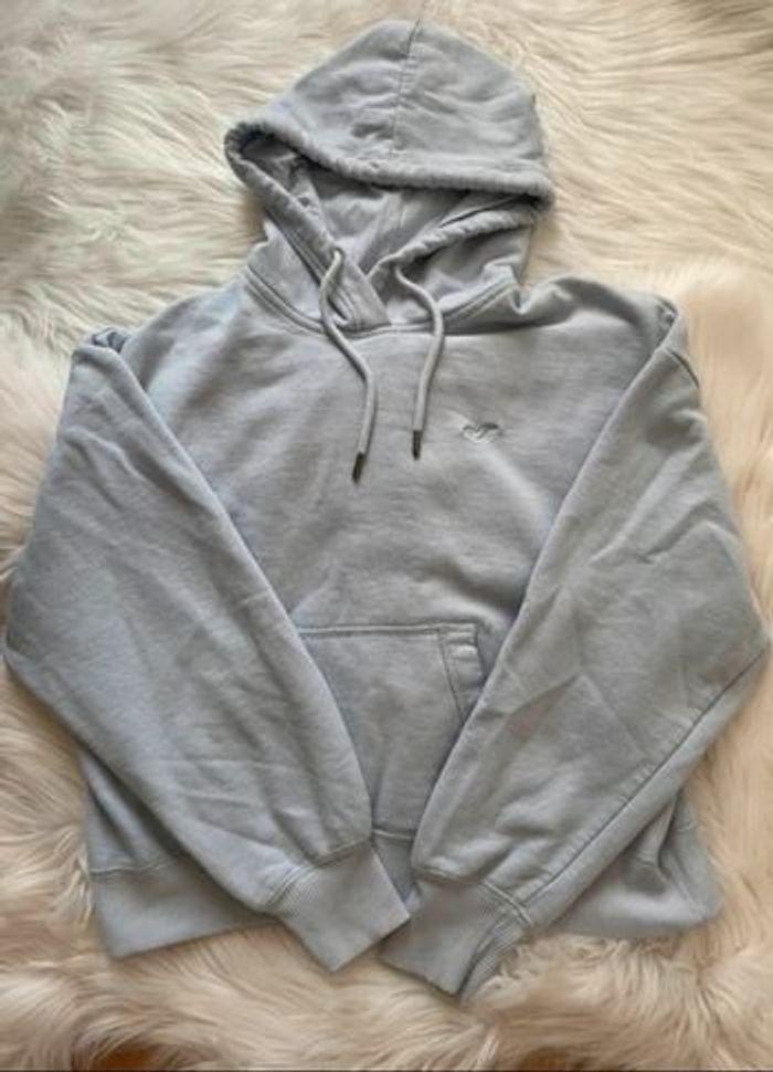 Pull Hollister à capuche bleu clair taille S/36 - photo numéro 1