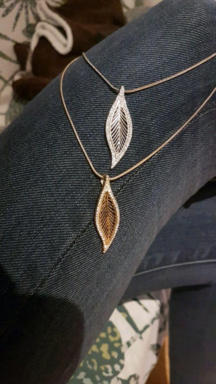 Collier pendentif feuilles - photo numéro 1