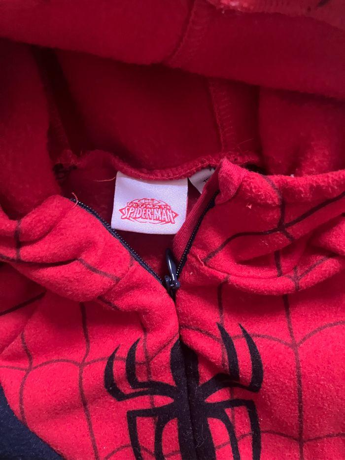 Vend combinaison neuve Spiderman taille 18 mois - photo numéro 3