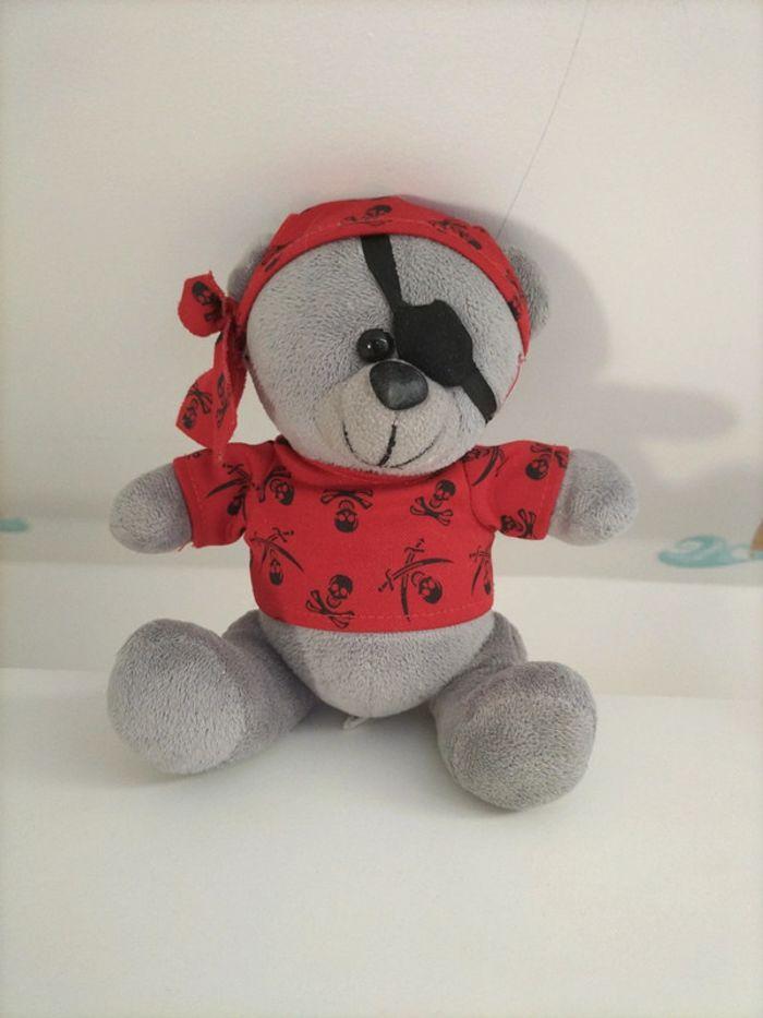 Peluche ourson pirate 🪷 - photo numéro 1