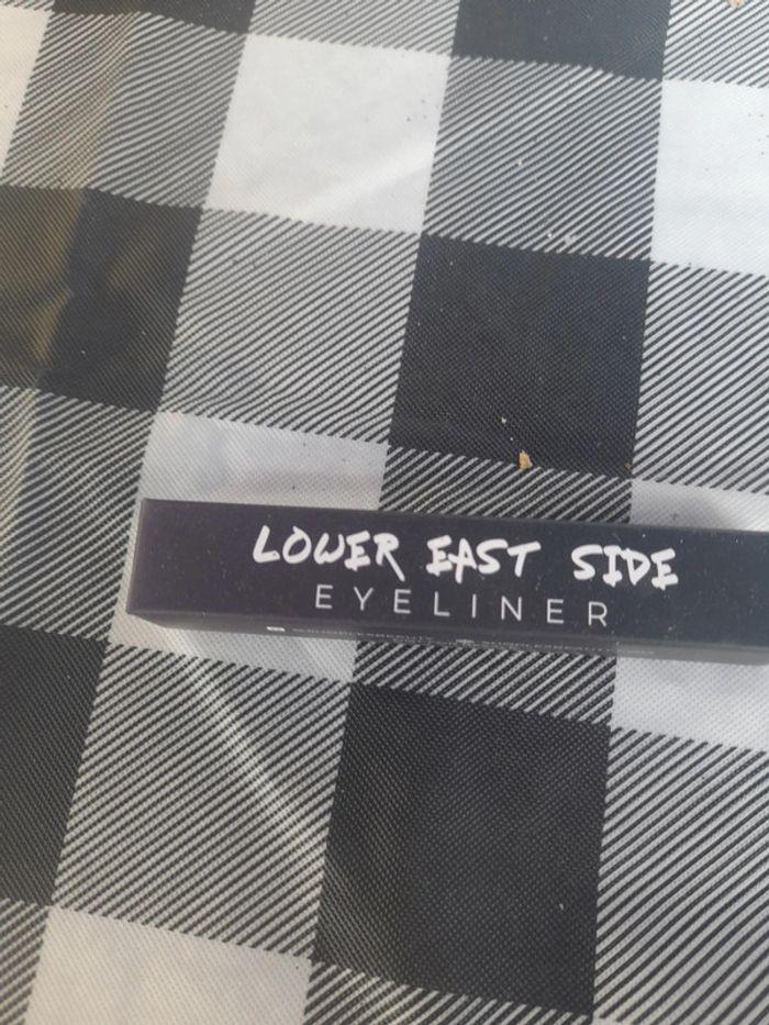 Eye liner noir neuf