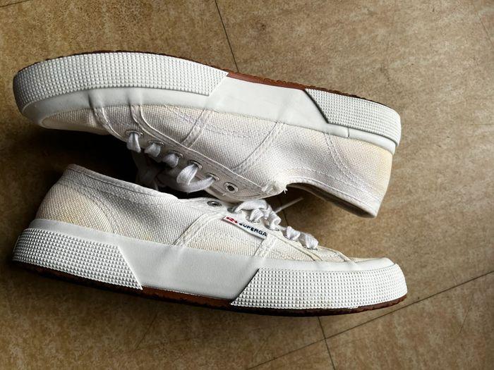 Superga 39 bon état - photo numéro 3