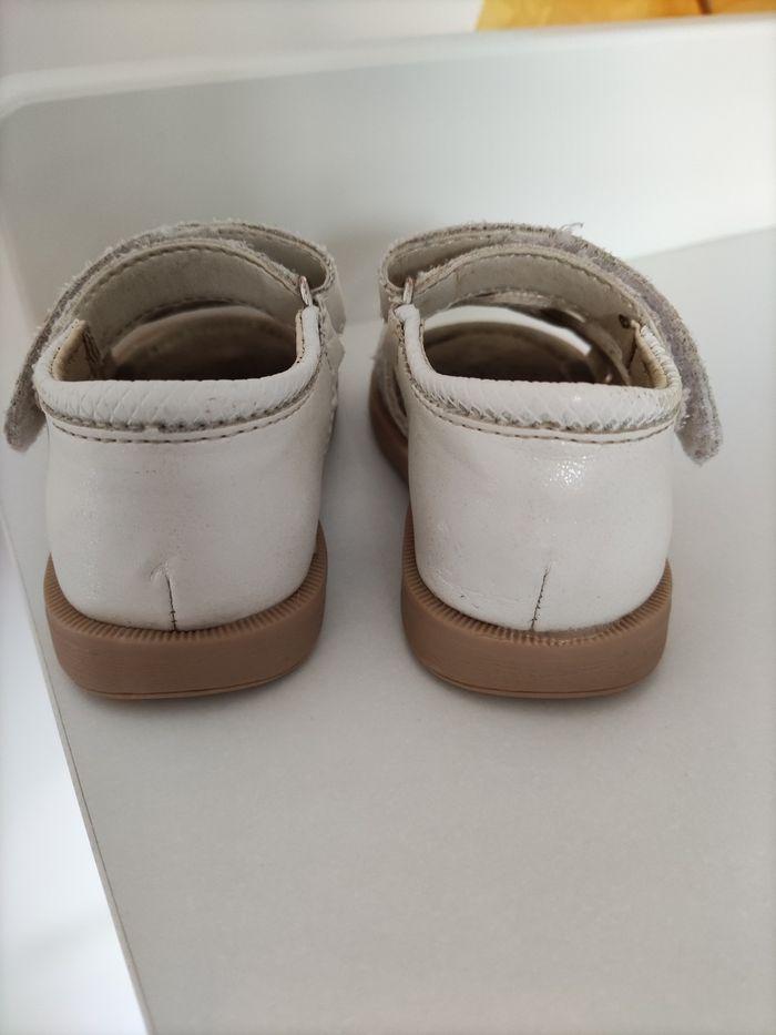 Chaussures bébé fille premier pas blanche pointure 19 - photo numéro 3