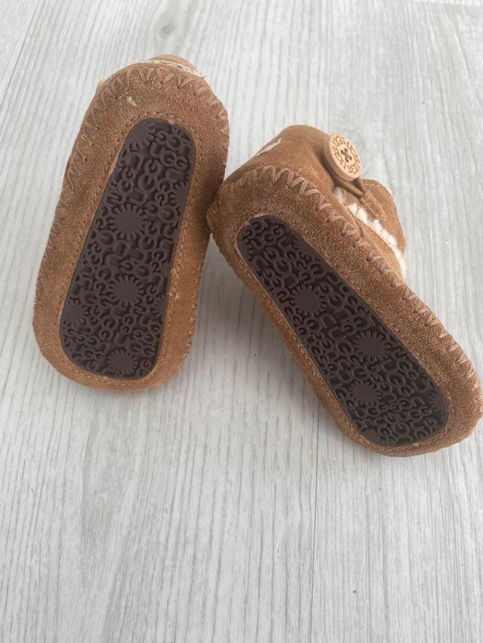 Botte ugg taille 18 très bon état - photo numéro 6