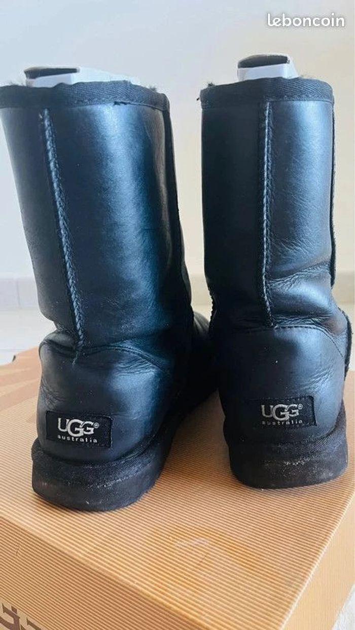 Bottes Classic Short Leather UGG - photo numéro 9