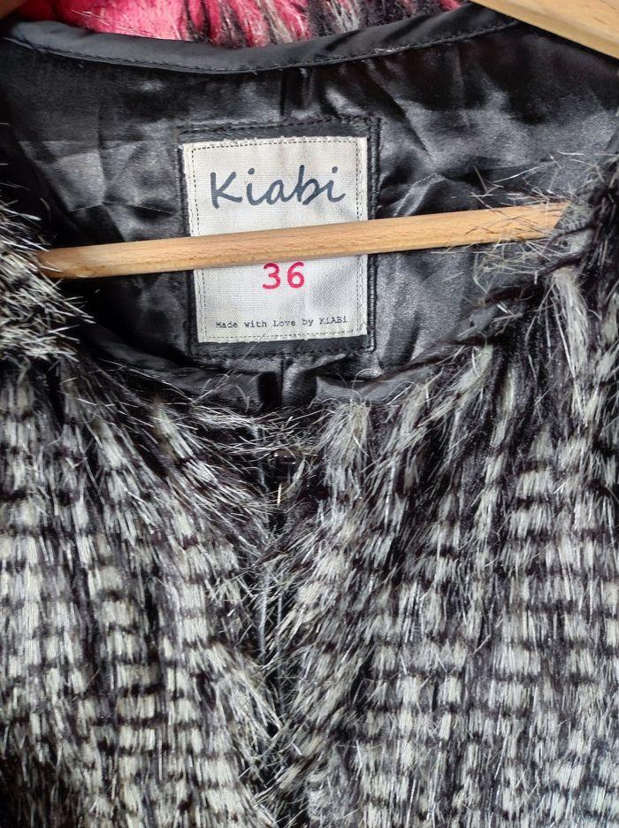 Veste simili cuir + fourrure Kiabi taille 36 - photo numéro 4