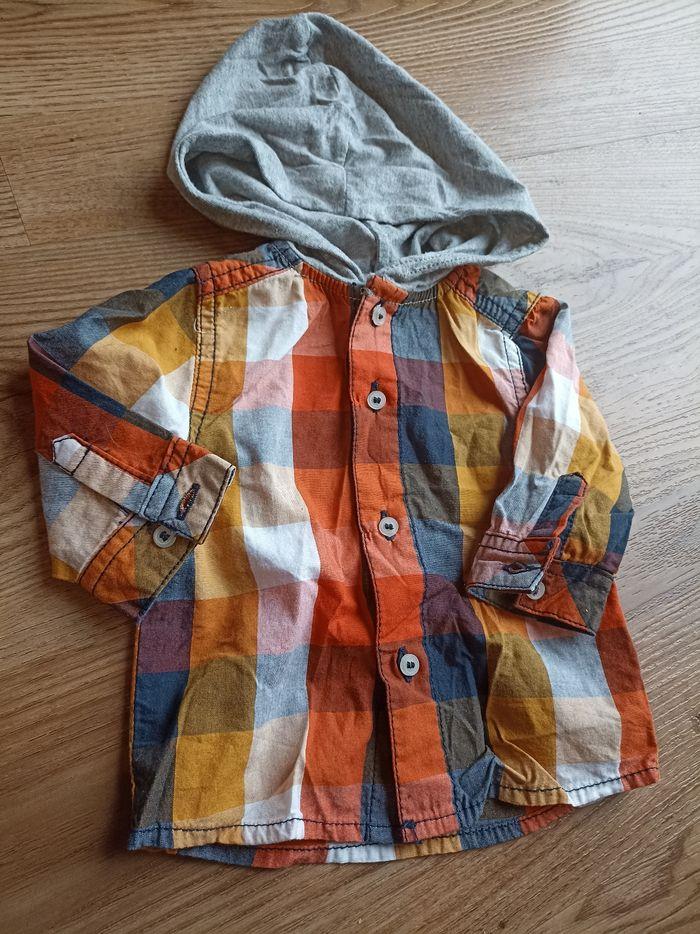 Chemise à capuche