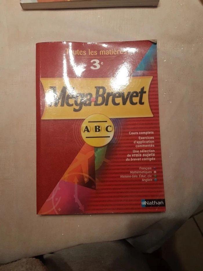 Livre brevet - photo numéro 1