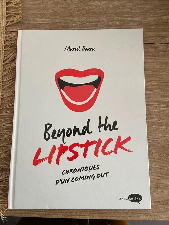 Livre Beyond the lipstick chroniques d’un coming out Muriel Douru - photo numéro 1