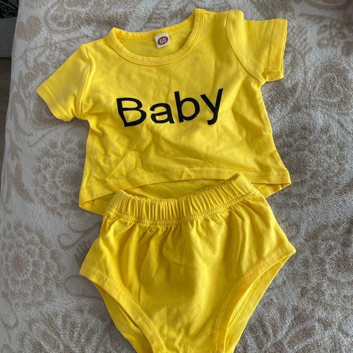 Ensemble baby jaune