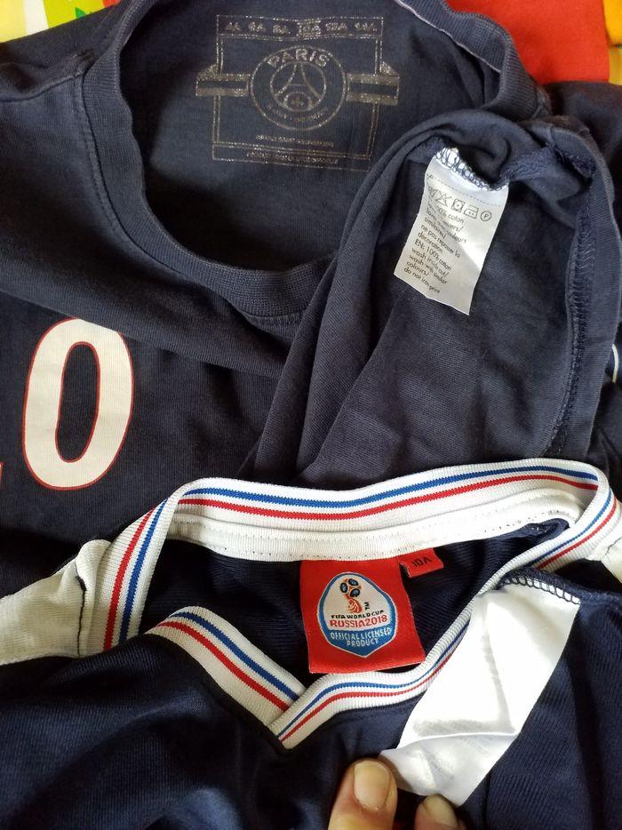 Lot de  2 tricots de football   enfants taille 10 ans - photo numéro 4