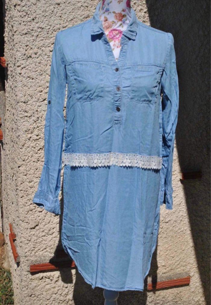 Robe en jean avec dentelle et broderie, à boutons et à manches longues, taille 36-38 - photo numéro 4