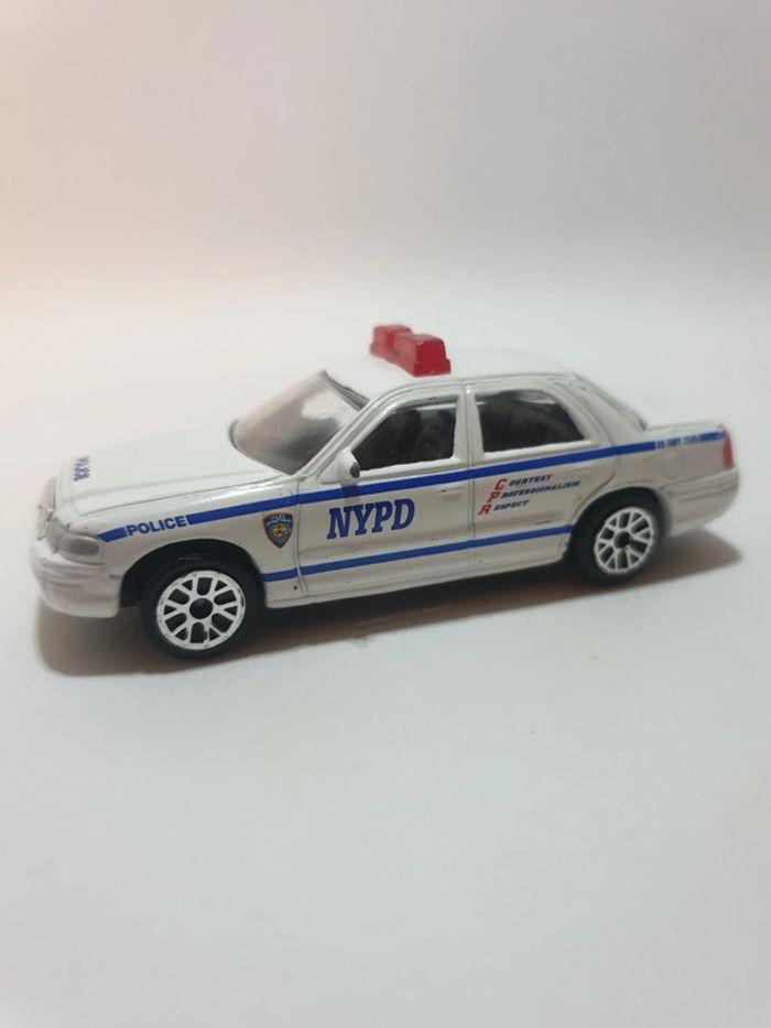 Realtoy Ford Crown Victoria NYPD New York City Police - 1/64 - photo numéro 1