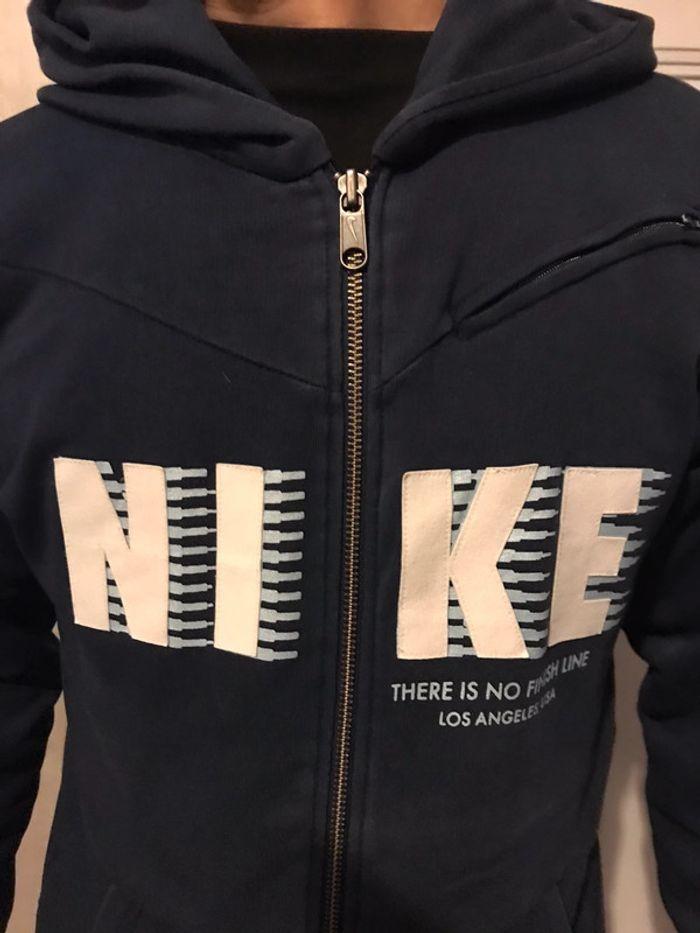 Veste à Zip et à capuche Nike taille XL enfant (13-15 ans) - photo numéro 2