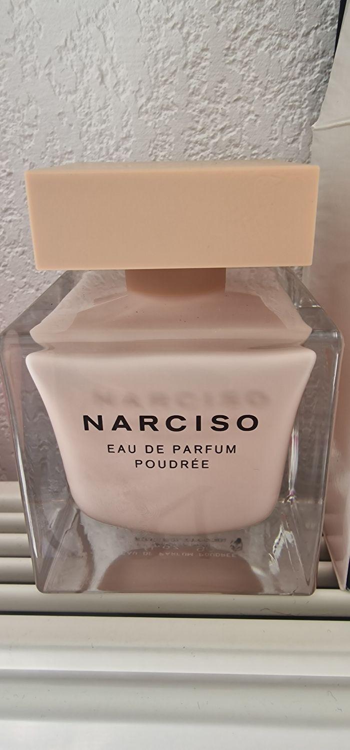 Narciso rodriguez eau de parfum poudrée 90 ml - photo numéro 2