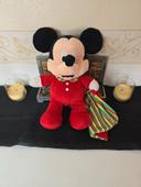 Doudou bébé Mickey rouge avec mouchoir Disney