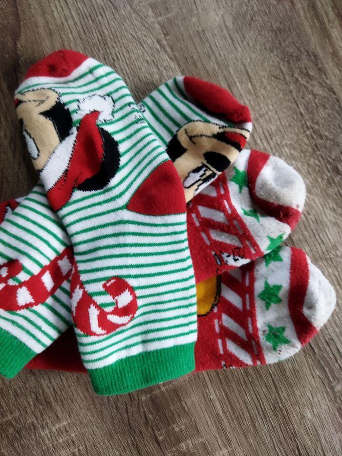 Chaussettes Mickey noël 27/30 - photo numéro 2